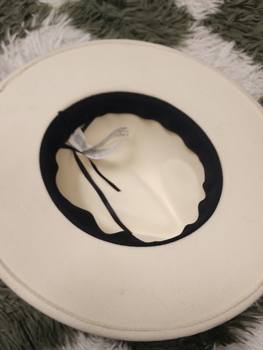 NWT Forever 21 White/Cream Fedora - Picture 3 of 3